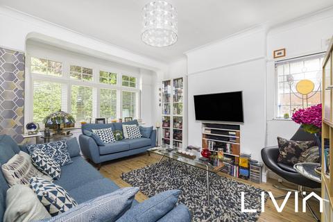 20 Annsworthy Crescent, London, SE25 6TF