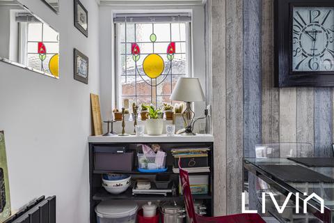 20 Annsworthy Crescent, London, SE25 6TF