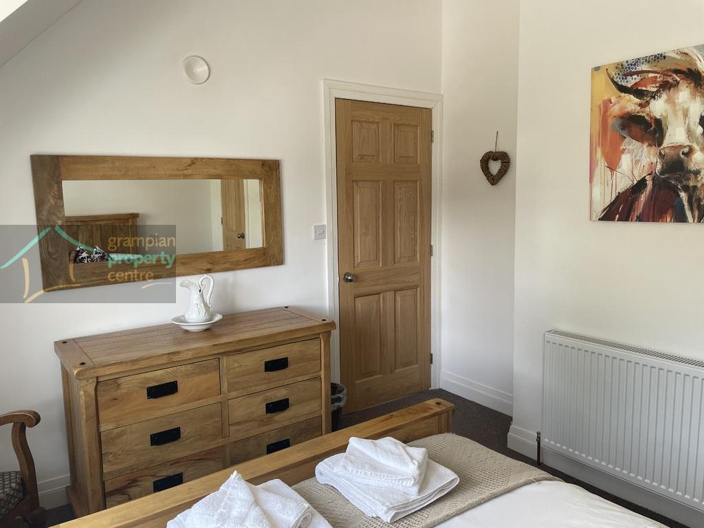 Bedroom 3b.JPG