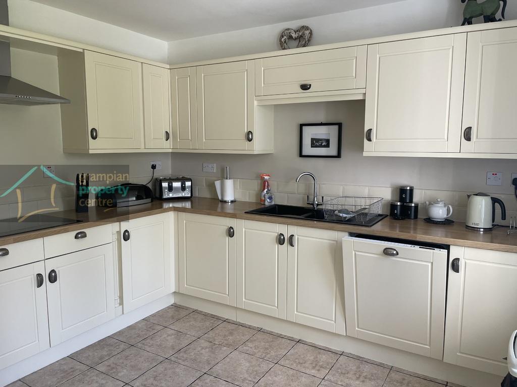 Kitchen 1a.JPG