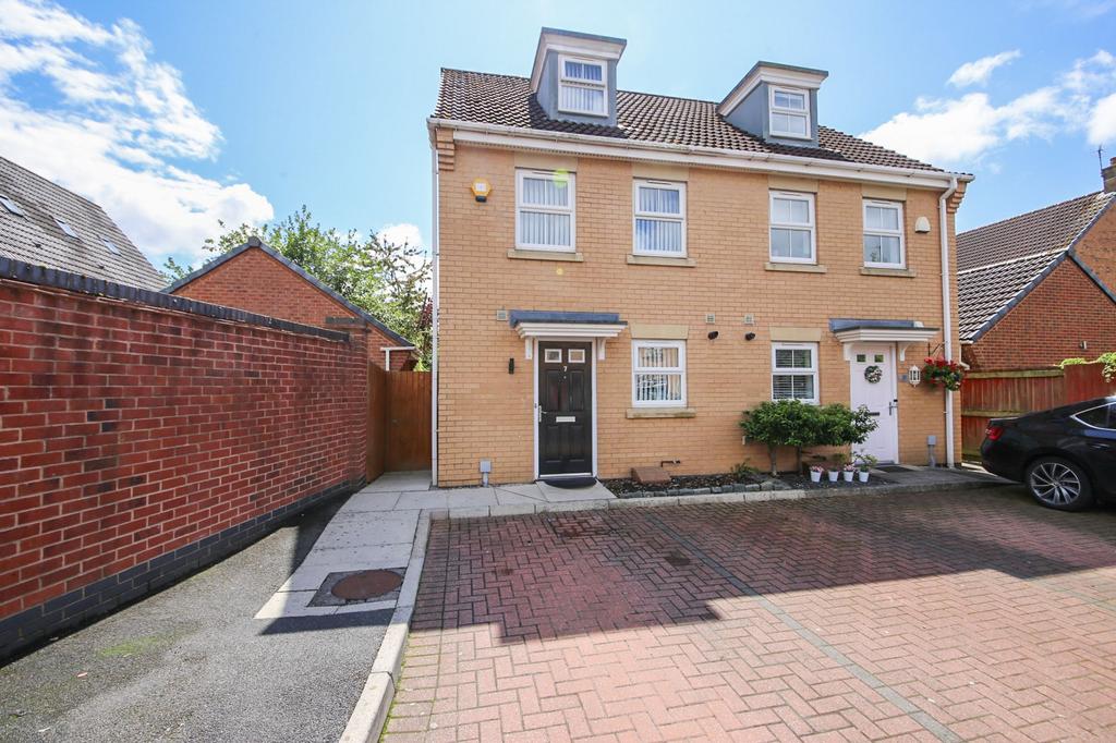 Salhouse Gardens, St. Helens, WA9 3 bed townhouse for sale £219,000