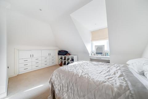 3 bedroom flat for sale, Oxted,  Surrey,  RH8