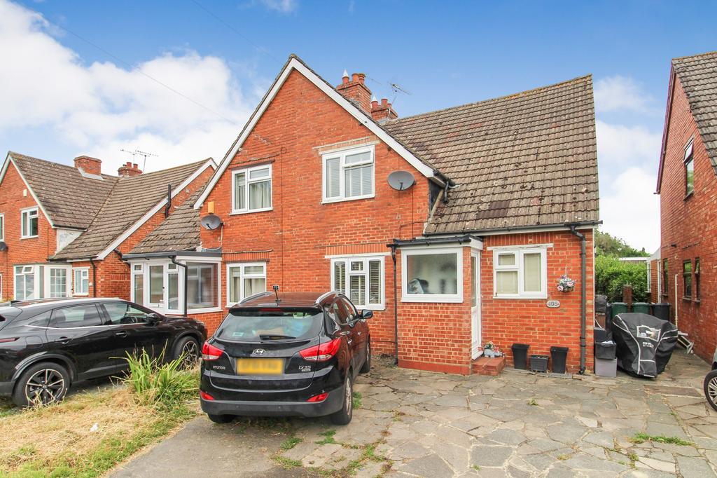 Lee Street, Horley, Surrey. RH6 8ES 1 bed semidetached house for sale