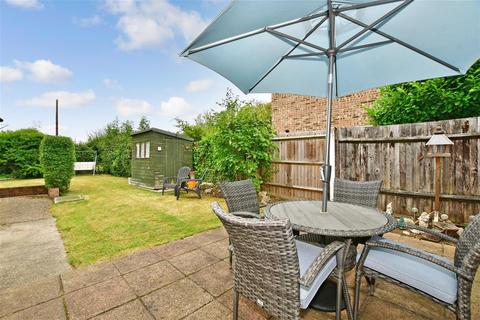 3 bedroom end of terrace house for sale, Haslemere Road, Wickford, Essex