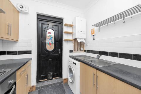 69 Abbotts Park Road, London, E10 6HU