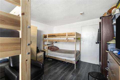 4 bedroom terraced house for sale - Caernarvon Close, Mitcham, CR4
