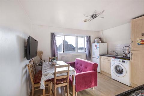 2 bedroom apartment for sale, London Road, Mitcham, CR4