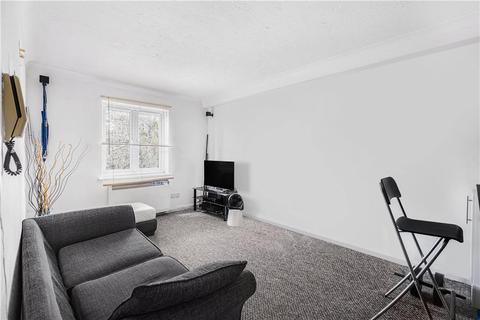 1 bedroom apartment for sale, Graham Avenue, Mitcham, CR4