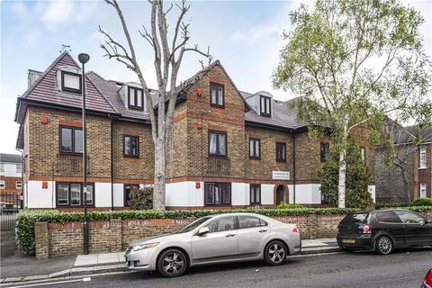 Graham Avenue, Mitcham, CR4