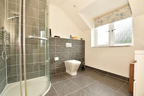 11 Trinity Drive, Folkestone, CT19 5UU