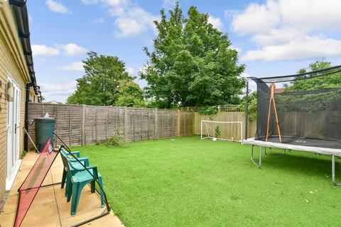 11 Trinity Drive, Folkestone, CT19 5UU