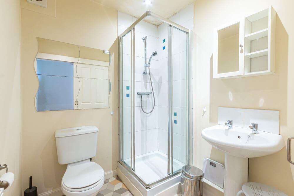 Apartment in Edinburgh - More