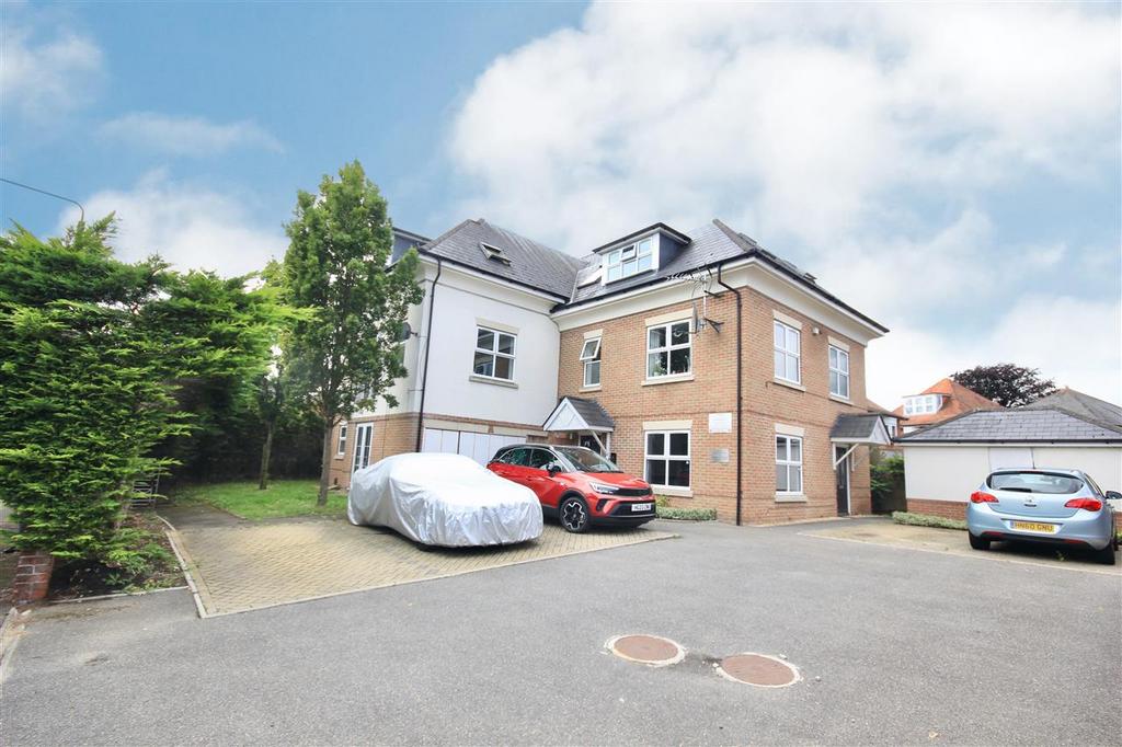 Richmond Park Road, Bournemouth 1 bed apartment for sale £165,000
