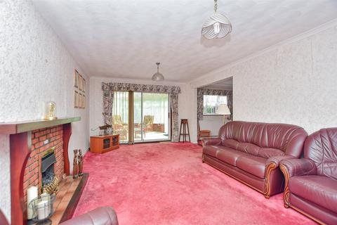 4 bedroom detached house for sale, Kingshill Drive, Hoo, Rochester, Kent