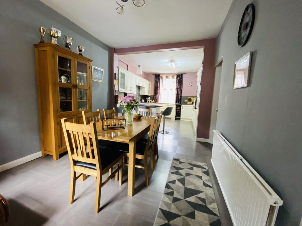 1 Thomas Street, Annan, DG12 5 BN - Braidwoods Soli