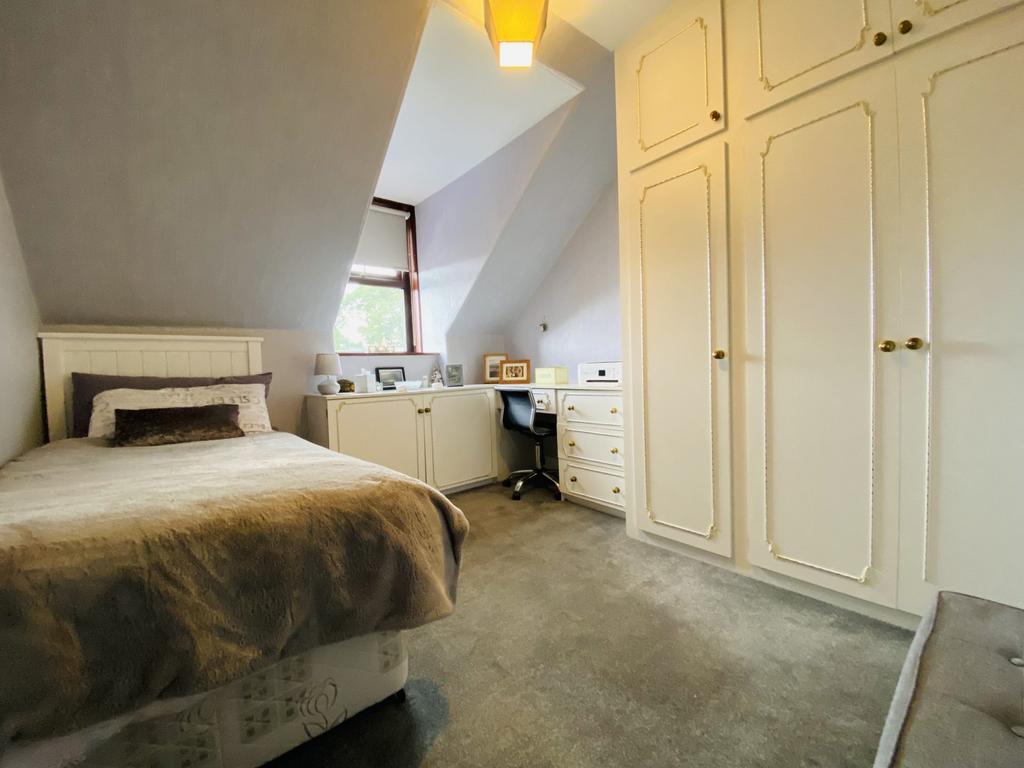 1 Thomas Street, Annan, DG12 5 BN - Braidwoods Soli