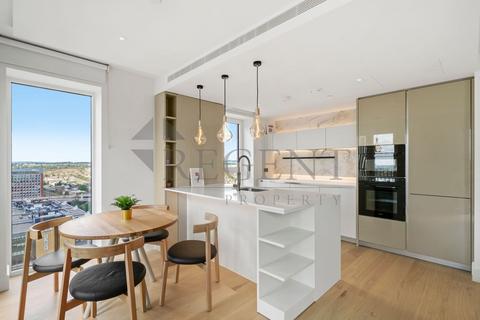 2 bedroom apartment to rent, Parkside Apartments, Cascade Way, W12