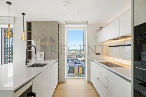 2 bedroom apartment to rent, Parkside Apartments, Cascade Way, W12