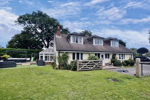 6 bedroom detached house for sale, Howe Lane, Verwood, BH31 6JF