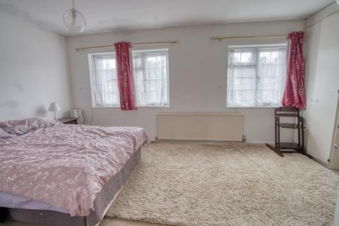undefined, Sudbury Avenue, Wembley HA0