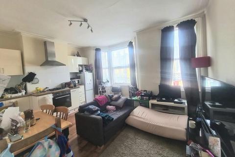 2 bedroom flat for sale, Ranelagh Road, London N17