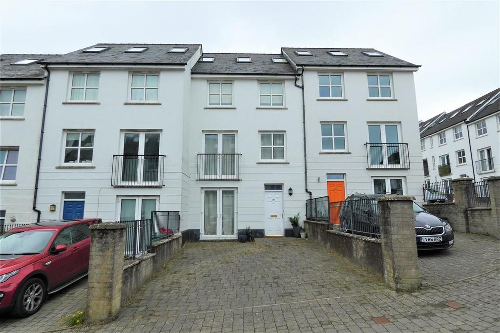 Kensington Gardens, Haverfordwest 4 bed townhouse £1,200 pcm (£277 pw)