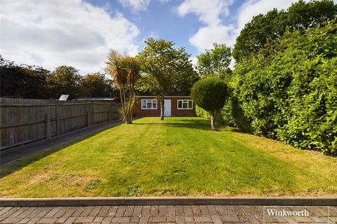 6 bedroom semi-detached house for sale, Sandymount Avenue, Middlesex HA7