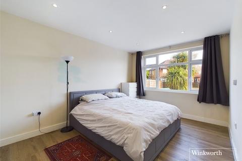 6 bedroom semi-detached house for sale, Sandymount Avenue, Middlesex HA7