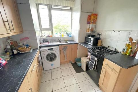 3 bedroom flat to rent, Priory Green, London N1