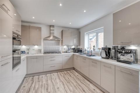 5 Lancaster Way, Cofton Hackett, Birmingham, B45 8FZ