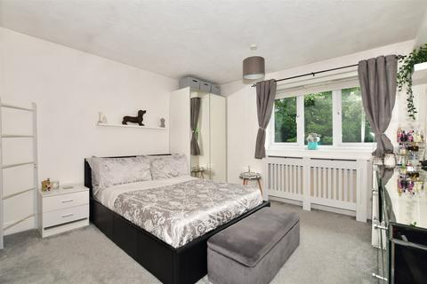2 bedroom end of terrace house for sale - Church Field, Snodland, Kent