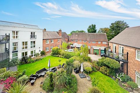 2 bedroom apartment for sale, High Street, Knowle, B93