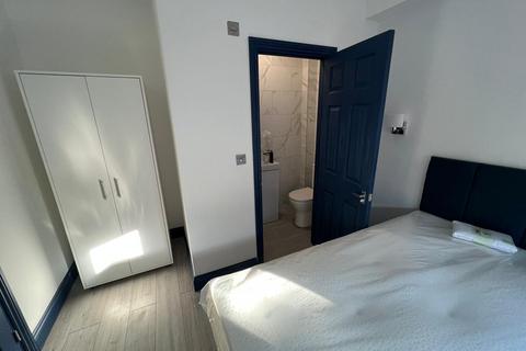 6 bedroom house share to rent, Athelstan Road, Folkestone CR19 6EU
