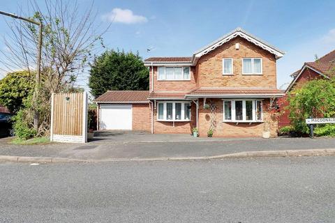 90 Macdonald Close, Tividale, Oldbury, B69 3LP