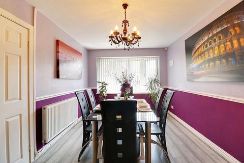 90 Macdonald Close, Tividale, Oldbury, B69 3LP