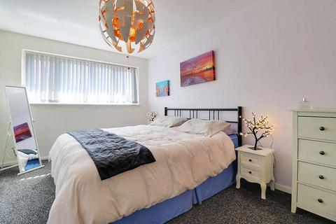 90 Macdonald Close, Tividale, Oldbury, B69 3LP