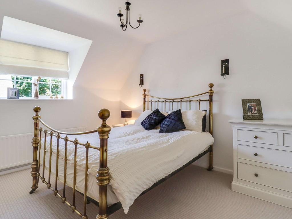 Bedroom 2 (Double)