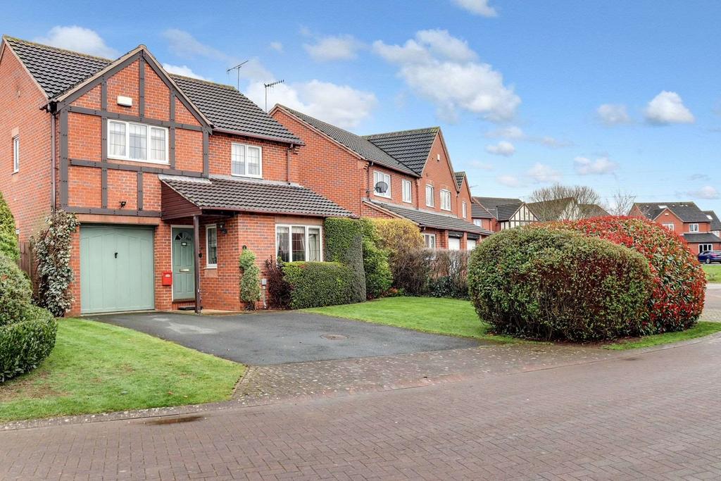 Lundy Row, Worcester WR5 3UD 4 bed detached house for sale £375,000