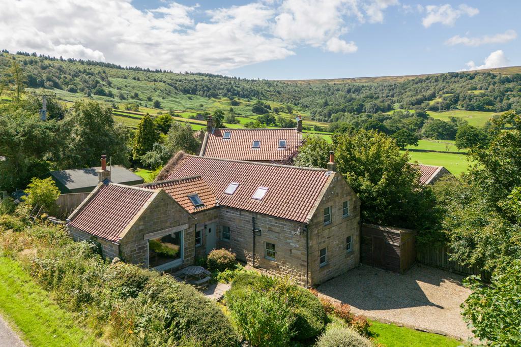 Glaisdale YO21 4 bed barn conversion for sale £595,000