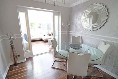 8 Brandon Close, Chafford Hundred, Grays, RM16 6QX