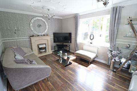 8 Brandon Close, Chafford Hundred, Grays, RM16 6QX