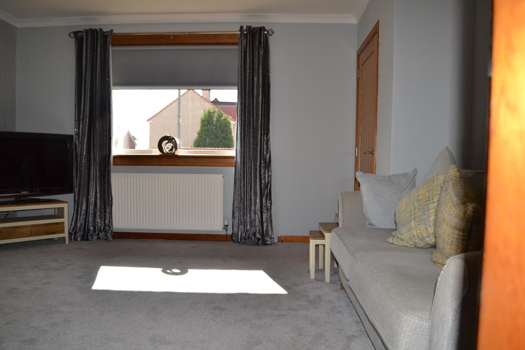 West End Drive, Bellshill ML4 2 bed end of terrace house £98,000