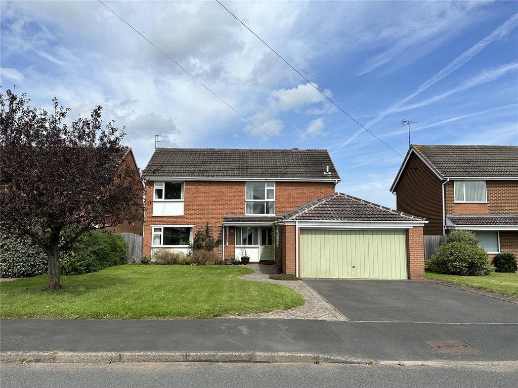 Franche Court Drive, Kidderminster... 4 bed detached house £460,000