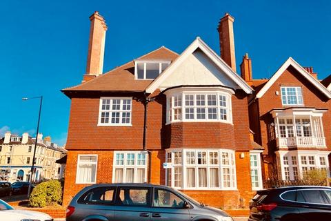 2 bedroom apartment to rent, Grand Avenue, Hove BN3 2LF