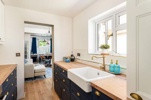 13 Harpsden Road, Henley-on-thames, RG9 1EE
