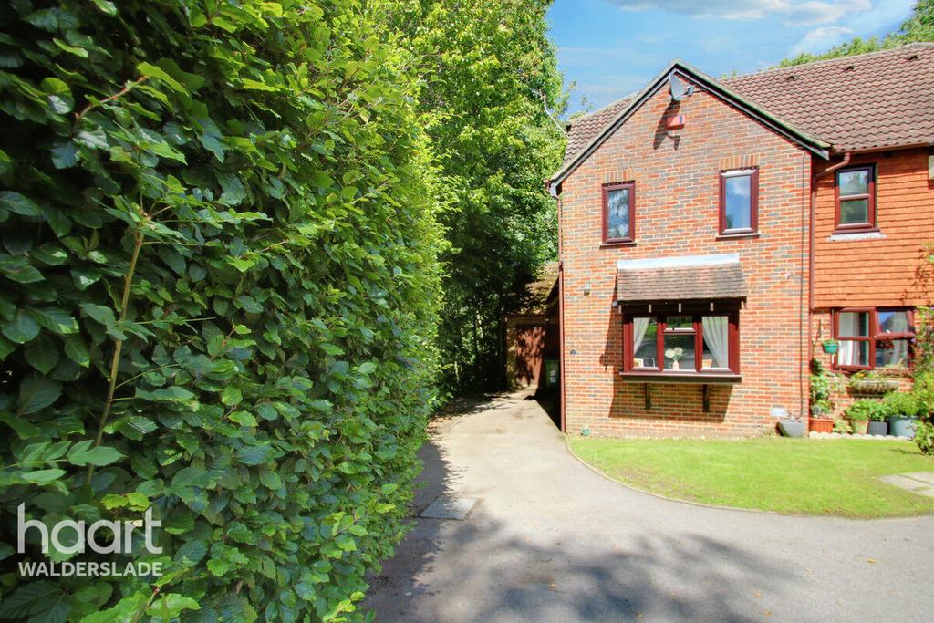 Silver Tree Close, Chatham 2 bed semidetached house for sale £300,000