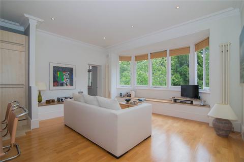 11d Walpole Gardens, Twickenham, TW2 5SL