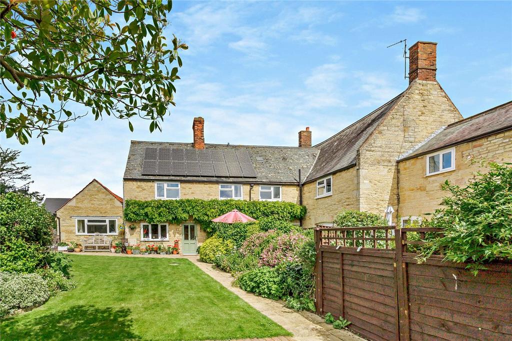 Deeping Road, Baston, Peterborough, PE6 6 bed detached house for sale