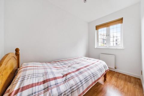 18 Reveley Square, London, SE16 6HS