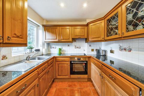 18 Reveley Square, London, SE16 6HS